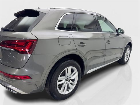 Used 2023 Audi Q5 2.0T Premium w/ Convenience Package image 13