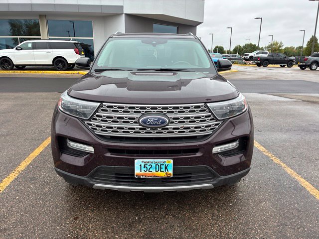 Used 2023 Ford Explorer Limited w/ Equipment Group 301A AWD/4WD image 2