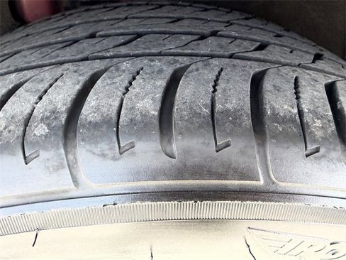 Used 2017 Chevrolet Impala LT w/ Convenience Package image 34