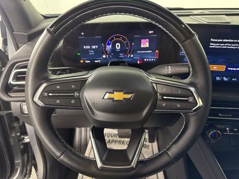 Used 2025 Chevrolet Traverse High Country image 34