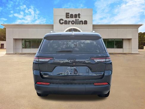 Certified 2024 Jeep Grand Cherokee L Limited w/ Luxury Tech Group II AWD/4WD image 4