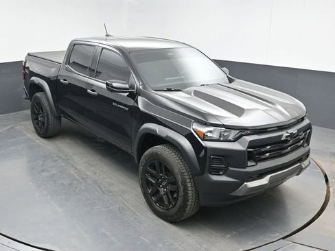 Used 2023 Chevrolet Colorado Trail Boss w/ Technology Package AWD/4WD image 31