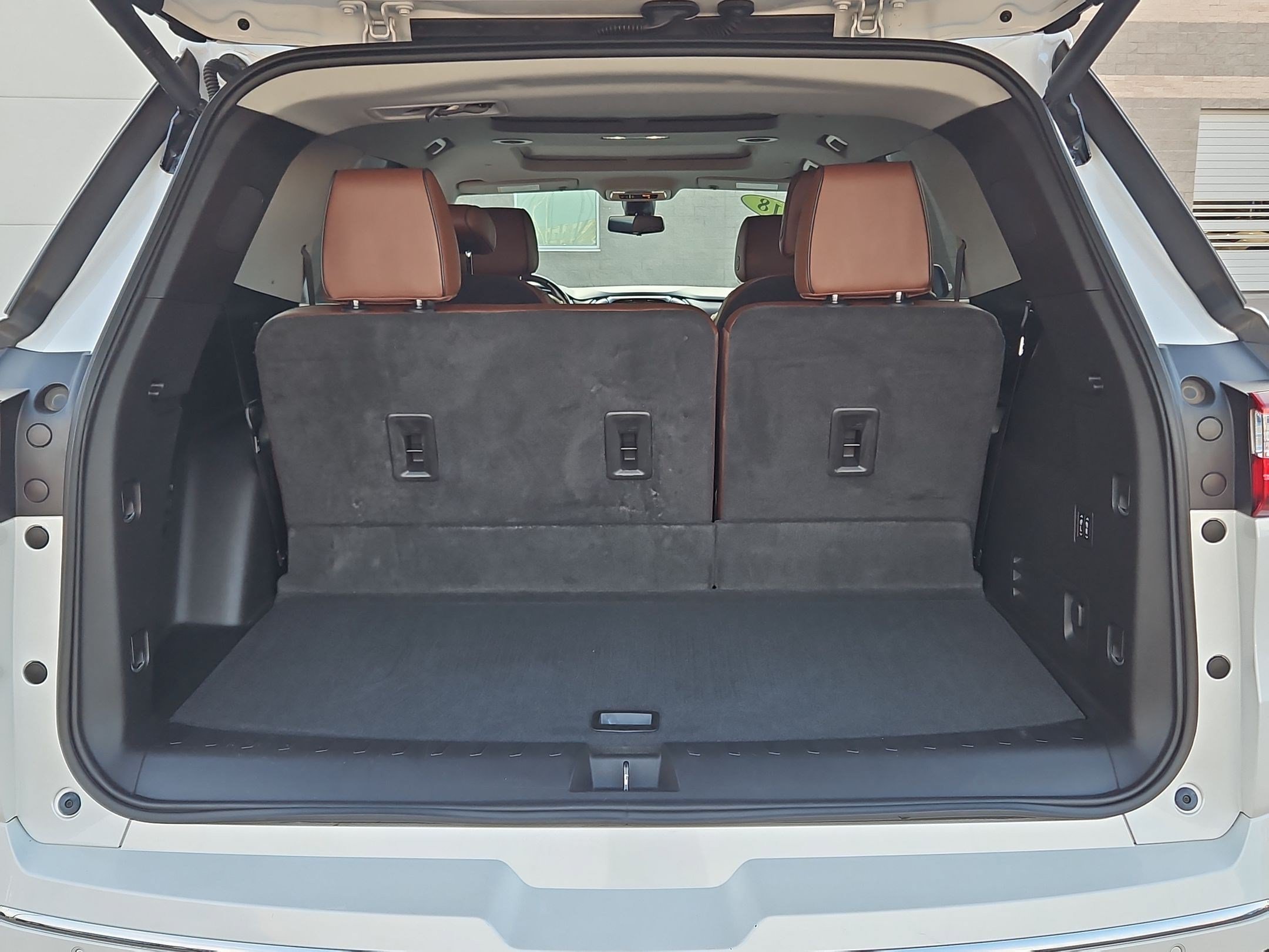 Used 2018 Chevrolet Traverse High Country AWD/4WD image 33