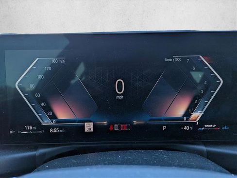 Used 2023 BMW 330i Sedan w/ Driving Assistance Package image 9