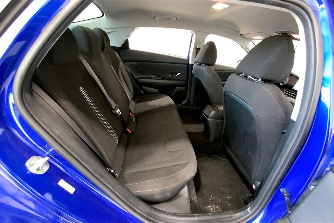 Used 2023 Hyundai Elantra SEL w/ Convenience Package FWD image 25