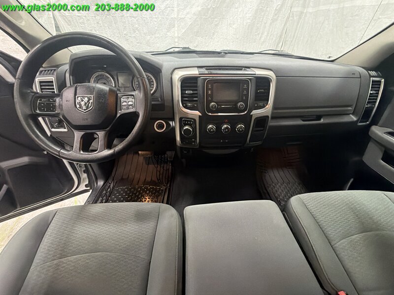 Used 2018 RAM 1500 Classic SLT AWD/4WD image 6