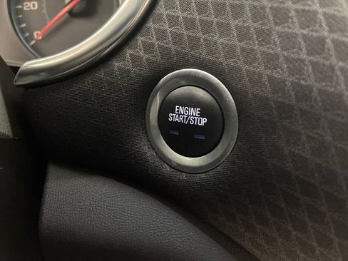 Used 2020 Chevrolet Malibu LT image 24