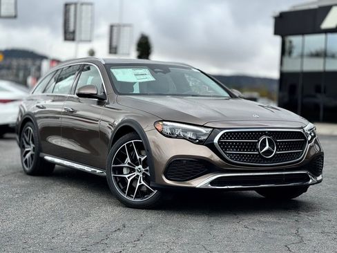 New 2025 Mercedes-Benz E 450 4MATIC All-Terrain Wagon image 2
