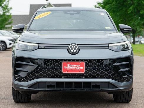 Used 2026 Volkswagen Tiguan SE R-Line AWD/4WD image 9