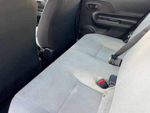 Used 2018 Toyota Prius C One image 5