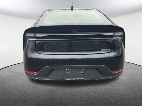 New 2026 Toyota Prius Plug-In Hybrid image 11