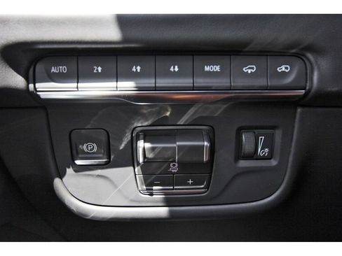 New 2026 Cadillac Escalade Platinum Sport w/ LPO, ONYX Package AWD/4WD image 15