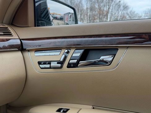 Used 2012 Mercedes-Benz S 550 image 42