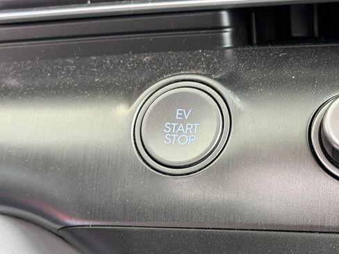 Used 2024 Hyundai Kona SEL FWD image 24