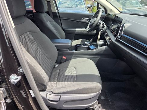 Used 2023 Kia Sportage LX AWD/4WD image 27