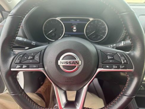 Used 2022 Nissan Sentra SR w/ Midnight Edition image 13