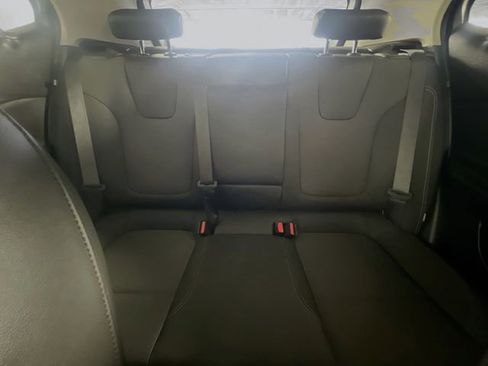 Used 2022 Buick Encore GX Select FWD image 26