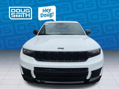 New 2025 Jeep Grand Cherokee L Altitude AWD/4WD image 8