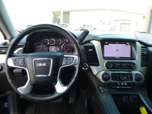 Used 2016 GMC Yukon SLT w/ Open Road Package AWD/4WD image 12