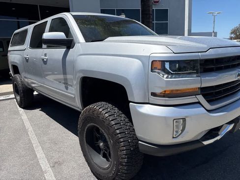 Used 2018 Chevrolet Silverado 1500 LT w/ All Star Edition AWD/4WD image 3