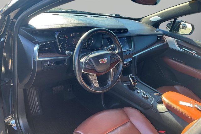 Used 2020 Cadillac XT5 Premium Luxury AWD/4WD image 12