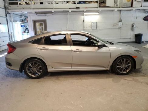 Used 2019 Honda Civic EX image 8