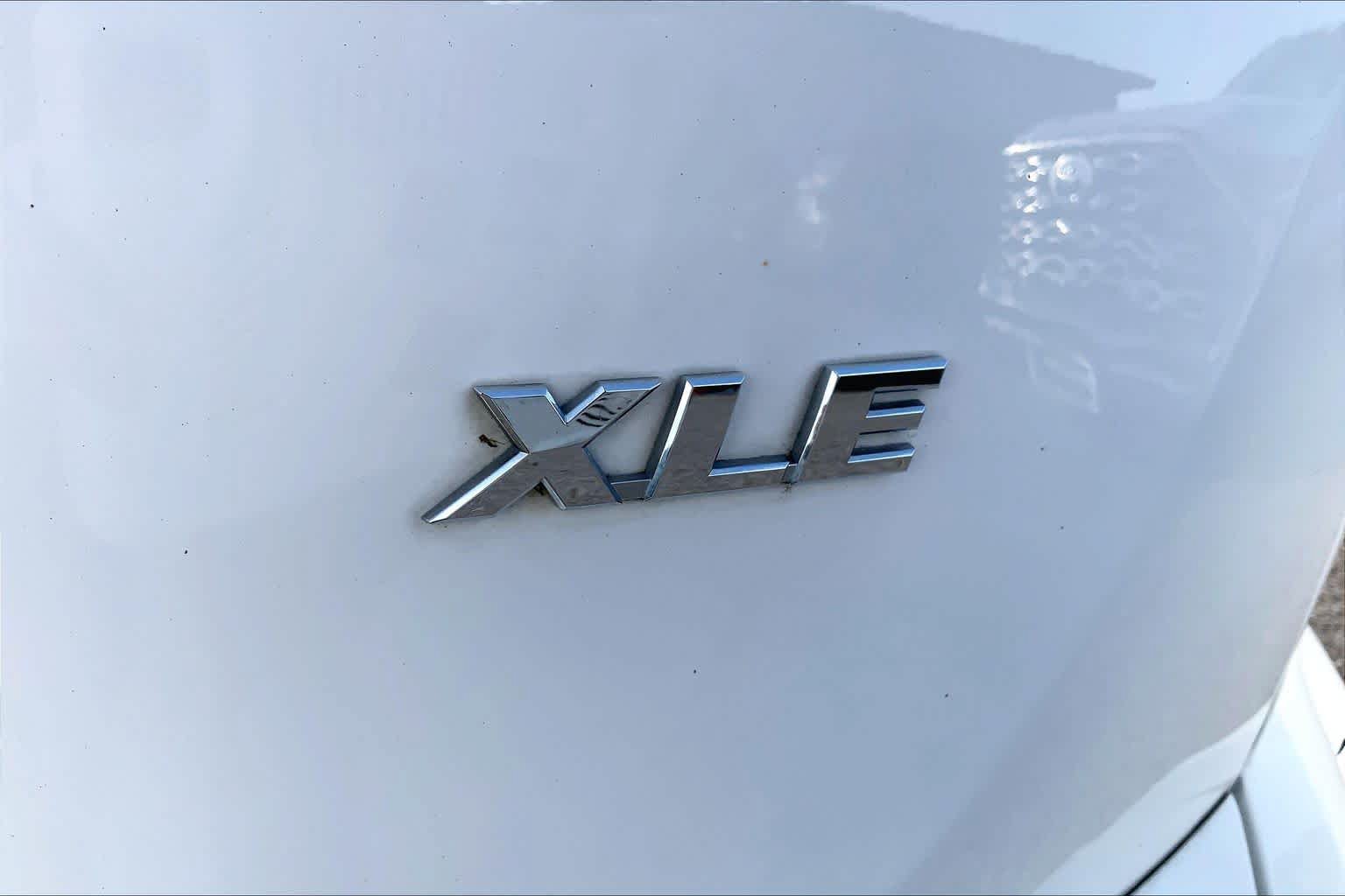 Used 2016 Toyota RAV4 XLE FWD image 9