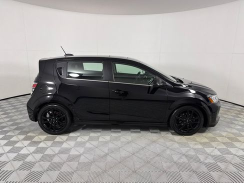 Used 2019 Chevrolet Sonic Premier w/ Driver Confidence Package FWD image 4