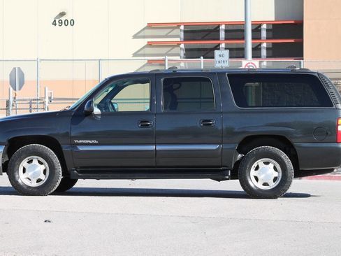 Used 2003 GMC Yukon XL SLE w/ Cargo Package image 4