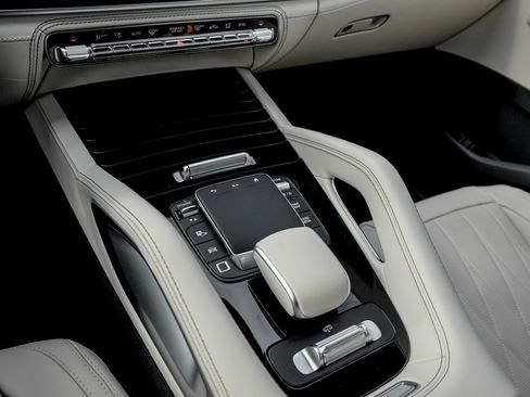 New 2026 Mercedes-Benz GLE 63 AMG S image 19