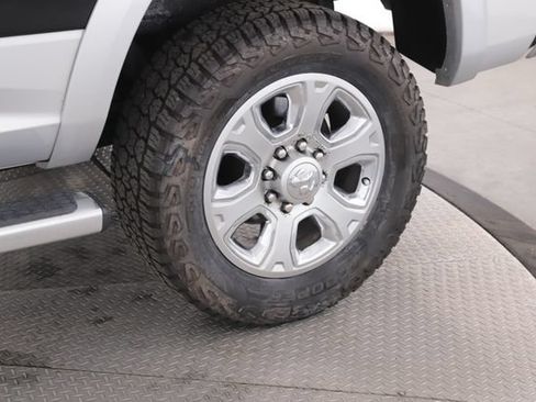 Used 2016 RAM 2500 Laramie AWD/4WD image 14