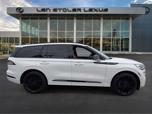 Used 2024 Lincoln Aviator Black Label w/ Jet Package AWD/4WD image 2