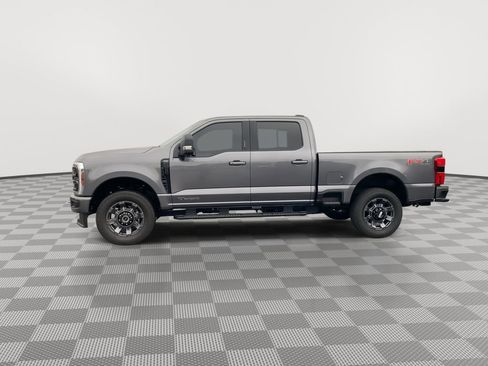 Used 2024 Ford F250 Lariat w/ Sport Appearance Package image 5