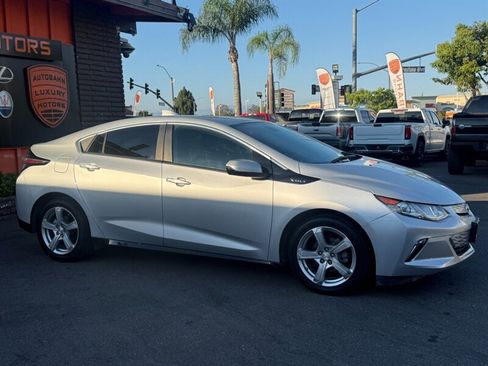 Used 2017 Chevrolet Volt LT FWD image 14