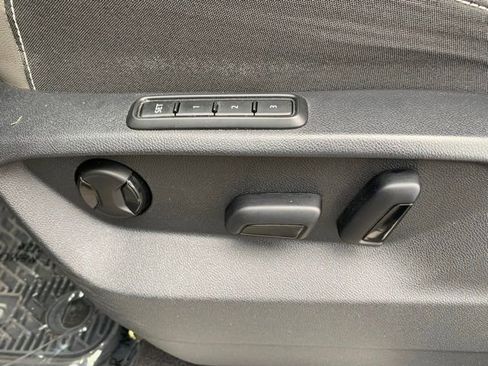 Used 2023 Volkswagen Atlas SEL Premium AWD/4WD image 14