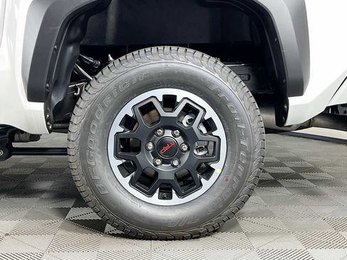 New 2025 Toyota Tacoma TRD Off-Road image 19