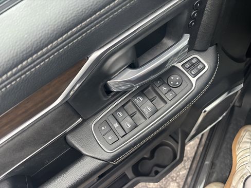 Used 2024 RAM 2500 Laramie w/ Safety Group image 16