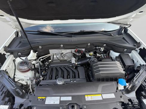 Used 2022 Volkswagen Atlas Cross Sport SEL R-Line AWD/4WD image 36
