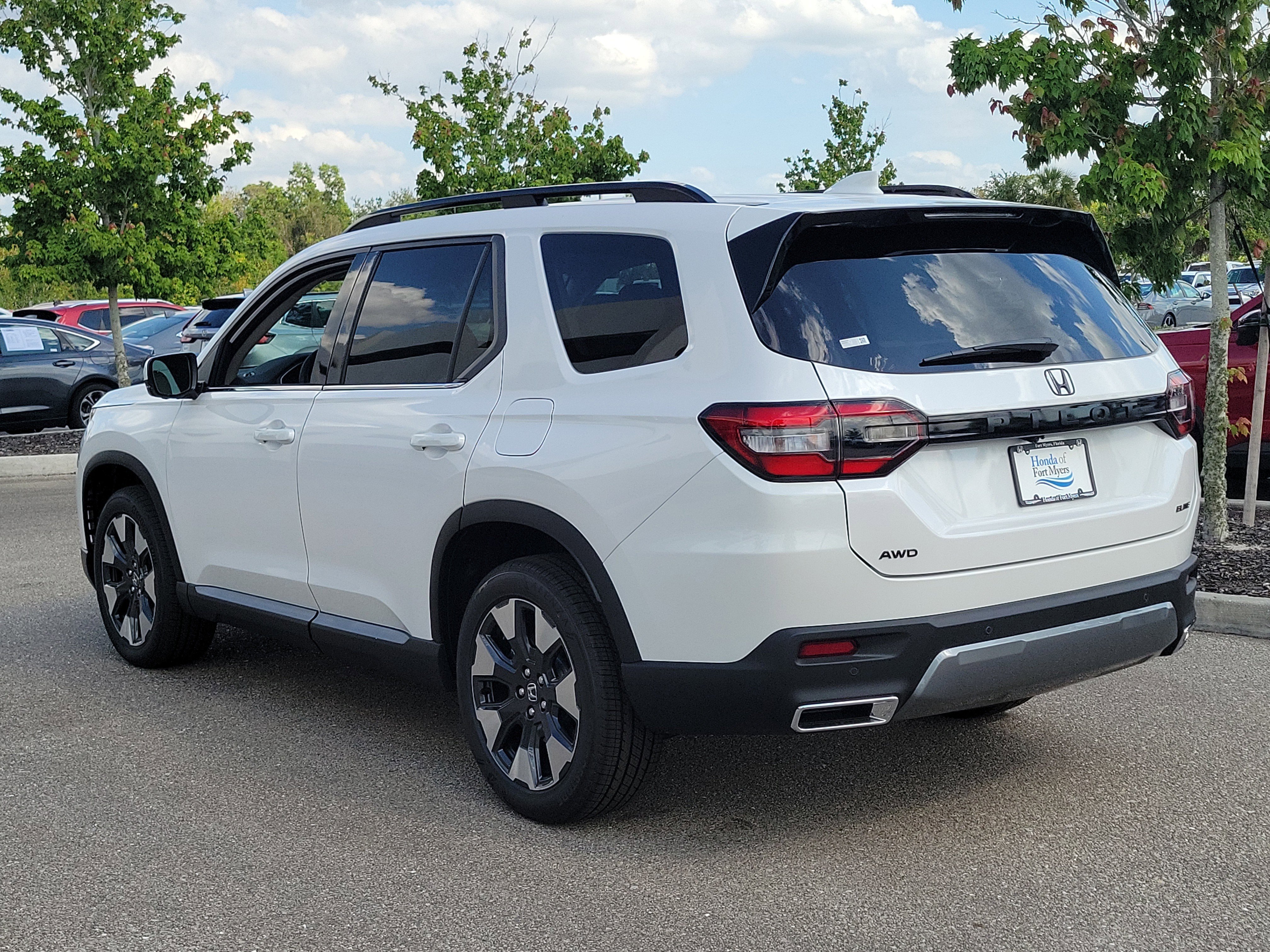 New 2026 Honda Pilot Elite image 5