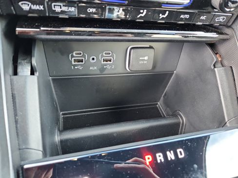 Used 2025 Jeep Grand Cherokee Limited w/ Trailer Tow Package image 33