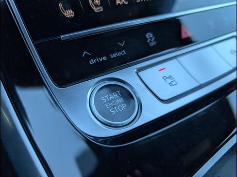 New 2026 Audi Q8 Premium Plus image 13