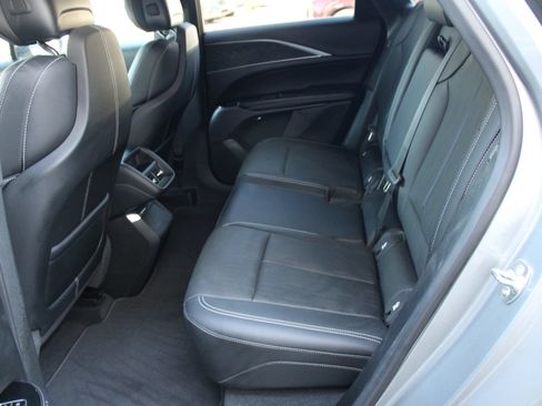 Used 2025 Cadillac Lyriq Sport AWD/4WD image 18
