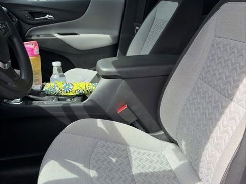 Used 2023 Chevrolet Equinox LS w/ LS Convenience Package image 5