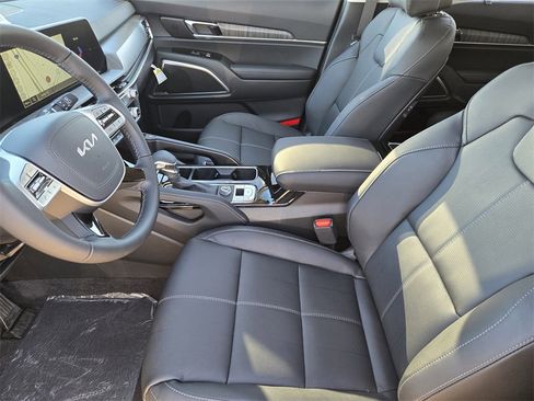 New 2025 Kia Telluride EX image 9