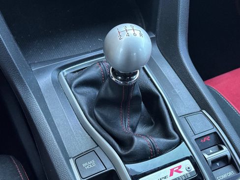 Used 2018 Honda Civic Type R image 21