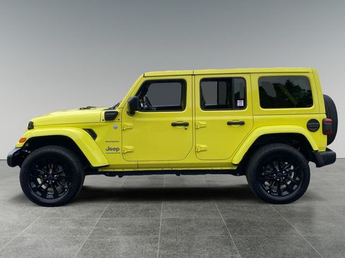 Used 2024 Jeep Wrangler Unlimited Sahara AWD/4WD image 2