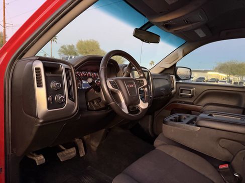 Used 2018 GMC Sierra 1500 SLE image 16