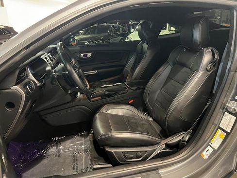 Used 2021 Ford Mustang GT Premium w/ Equipment Group 401A image 9