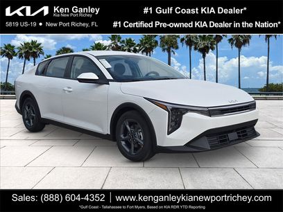 New 2025 Kia K4 LXS