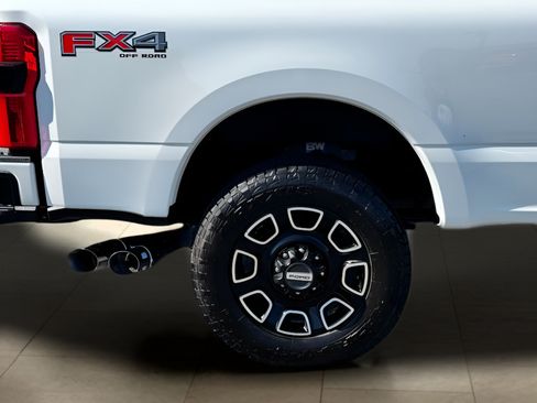 Used 2024 Ford F350 Platinum w/ FX4 Off-Road Package AWD/4WD image 42